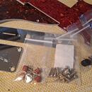 Pickguardy a drobnosti ze stavby telecasteru