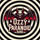 Grafika s motivem netopýra s lebkou v čele na pozadí černobílých koncentrických kruhů. Uprostřed je bílý nápis „Ozzy“ a pod ním v červeném poli nápis…