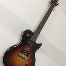 Elektrická kytara s trupem v přechodovém žluto-hnědém odstínu (sunburst) a černým hmatníkem. Na hlavě je vidět nápis "LTD". Nástroj má dva humbuckery…