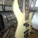 Celebrity by Ovation B2-2 