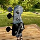 Fender Duff McKagan Deluxe Precision Bass