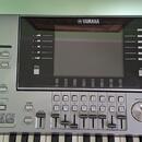 Prodám Yamaha Tyros 5 (rok 2014) – kompletní sestava