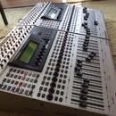 Dva digi mixy Behringer DDX 3216