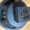 Černý reproduktor s kovovým rámem a velkým magnetem. Na kulatém štítku je uveden nápis JENSEN INDUSTRIES - SPEAKERS DIVISION, značka Jensen®, Special…