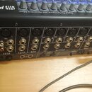 Černý digitální mixážní pult s nápisem STUDIOLIVE 16.0.2 a logem PreSonus. Zadní panel obsahuje řadu vstupů pro mikrofony (Mic) a linkové vstupy (Lin…