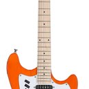 Elektrická kytara s oranžovým trupem a světlým hnedým krčkem a hlavou. Na hlavě je černý nápis Guild. Kytara má bílý pickguard, dva humbuckery a dvě…