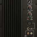 Detail zadního panelu černého elektronického zařízení s chladicími žebry. Panel obsahuje pět otočných ovladačů s popisky MIC LEVEL, LINE LEVEL, VOLUM…