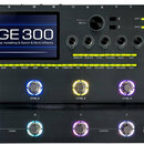 Černý multifekční procesor s displejem, na kterém je nápis GE 300 Amp modelling & Synth & Multi Effects. V pravém horním rohu je logo GE 300 a pod ní…