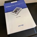 Na fotografii je uživatelský manuál s nápisy „Babyface Pro FS“, „24-Channel, 192 kHz, bus-powered USB Audio Interface“, „User's Guide“ a logo „RME“.…
