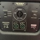 Zadávací panel reproduktorové bedny značky MESA ENGINEERING. Panel obsahuje přepínač CROSSOVER s polohami 4K-SHEEN, 5K-NORMAL a 3K-BRIGHT, otočný pře…