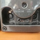 Detail zadní strany šedého elektronického zařízení s konektory. Jsou zde nápisy INPUT (1-GND 2/3HOT 3-COLD), LINK (T-HOT, R-COLD, S-GND), FUSE (0.315…