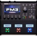 Černý procesor efektů a modelátor zesilovačů s displejem a ovládacími tlačítky. Na horním panelu je nápis FM3 MARK II • AMP MODELER/FX PROCESSOR a na…