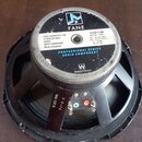 Černý reproduktor s kovovým rámem a papírovým kónem. Na horním krytu je bílý štítek s nápisy FANE, CUSTOM KC12-175C, 175 WATT(RMS), 350 WATT(PEAK), 4…