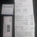 Fotografie zobrazuje tři papírové dokumenty. První je „PASS CERTIFICATE“ s razítkem a datem „25-06-2024“. Druhý je faktura od společnosti AUDIO PARTN…