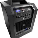 Černý sloupový reproduktor s integrovaným míchacím pultem. Na ovládacím panelu jsou nápisy QuickSmartDSP | MONITOR, MASTER VOLUME a logo Electro-Voic…