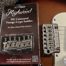 Fotografie zobrazuje balení nových kobylkových sedítek značky Highwood s nápisem HG Contoured Vintage S-type Saddles™. Na obalu je dále text No More…