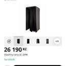 Snímek zachycuje černou akustickou vokalovou kabinu s textilními stěnami a závěsem. Nad produktem je uveden název t.akustik Vocal Booth Bundle a logo…