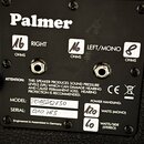 Zatýkačový panel černého reproduktorového boxu značky Palmer. Panel obsahuje dva vstupy, nápisy RIGHT a LEFT/MONO s označením 16 OHMS u obou, přičemž…