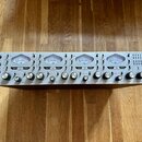 Stříbrný rackový zvukový procesor s nápisem TONE-BLENDING 4-710d UNI PREAMPLIFIER. Zařízení obsahuje čtyři identické kanály, každý s analogovým VU me…