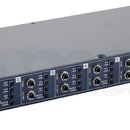 Šedý rackový přístroj s černým předním panelem. Na pravé straně je logo Palmer a nápis „Audio tools PAN16 8/16 CHANNEL PASSIVE DI BOX“. Přední panel…