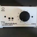 Bílý pasivní monitorovací kontroler s černým ovládacím knoflíkem. Na přístroji jsou nápisy Palmer audio tools, Monicon a PASSIVE MONITOR CONTROLLER.…