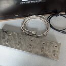 Kovový footswitch stříbrné barvy s osmi tlačítky. Na horní straně je logo ENGL a nápisy u tlačítek: Clean Lo Gain, Custom Footswitch Z-S, Crunch Hi G…