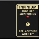 Zadávací panel černého zesilovače s nápisem BUGERA T5 INFINIUM. Panel obsahuje napájecí konektor, sekci INFINIUM s kontrolkou TUBE LIFE MONITORING a…