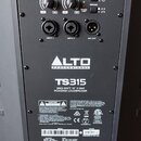 Zadávací panel černého aktivního reproduktoru značky ALTO PROFESSIONAL, model TS315. Nápis pod modelem uvádí 2000-WATT 15" 2-WAY POWERED LOUDSPEAKER.…