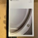 Fotografie znázorňuje bílý papírový manuál. V horní části je uveden nápis B&W Bowers & Wilkins a vpravo text DM601 S3, DM602 S3, Owner's Manual and W…