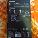 Zadní strana kartonové krabice od produktu POCKETDRUM. Obsahuje návody v angličtině a čínštině rozdělené do sekcí FOR BEGINNERS, FOR DRUMMERS a FOR M…