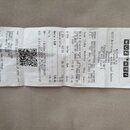 Fotografie zobrazuje papírový účet od společnosti MUZIKER. Na dokladu je uveden produkt RV-6 Gitarový efekt s cenou 170,00 EUR. V textu jsou uvedeny…