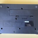 Zadní strana černého elektronického zařízení z plastu. Na spodním štítku je uveden MODEL: BR-800, značka BOSS Corporation a sériové číslo ZZ79501. Js…