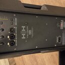 Zadávací panel černého reproduktoru s nápisy TENSOR a logo HH. Panel obsahuje dva vstupní kanály INPUT 1 a INPUT 2 s regulačními knoflíky GAIN, MAIN…