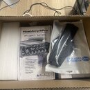 V kartónovém boxu se nachází manuál k zařízení HeadAmp4Pro z řady Project Series značky ART (Applied Research and Technology). Vedle manuálu je v pla…