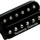 Černý humbucker s dvěma řadami šesti kovových pólů. Na spodní části je bílý nápis Seymour Duncan. Snímač vykazuje mírné známky opotřebení v podobě dr…