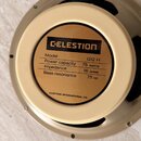 Fotografie zachicuje zadní stranu reproduktoru v béžové barvě. Uprostřed je štítek s nápisem CELESTION a údaji: Model G12 H, Power capacity 75 WATTS,…