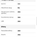 Fotografie zobrazuje textový seznam technických specifikací rozdělený do dvou sekcí: Vstupy a výstupy a Efekty. U položek AUX IN, Vstupní port nožníh…
