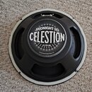 Černý reproduktor s bílým těsněním po obvodu. Uprostřed je štítok s nápisy MIDNIGHT 60, CELESTION a G12N-60, v dolní části je drobným písmem uvedeno…