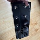Černý kytarový efekt pedál s kovovým šasi. Na horní straně je nápis LINE 6 a model HX STOMP XL. Zařízení má šest stoupacích spínačů označených písmen…