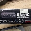 Kartonová krabice od audio rozhraní s nápisem UR 22C a logem steinberg. Na balení je fotografie zařízení, specifikace 2 x 2 USB 3.0 Audio Interface w…