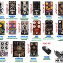 Kolaž 14 efektových pedálů značky MH PEDALS. Pedály mají různé barevné a grafické provedení, většina z nich obsahuje nápisy modelů jako Clean BOOST,…