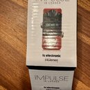 Krabice s nápisem IMPULSE IR LOADER, značka tc electronic a Powered by CELESTION DIGITAL. Na obalu je fotografie červeného efekt pedálu s displejem,…