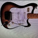 Elektrická kytara s tmavě hnědým, gradientním povrchem a bílým pickguardem. Na pickguardu jsou tři snímače typu single-coil a jeden humbucker u kobyl…