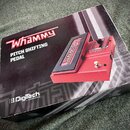 Kartonová krabice s produktem Whammy Pitch Shifting Pedal. Na balení je červeným písmem nápis Whammy a v levém dolním rohu logo Digitech by HARMAN. U…
