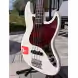 Sire Marcus Miller V3-4 Antique White baskytara + pickguard