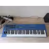 Legend&aacute;rn&iacute; syntez&aacute;tor Yamaha CS1x na prodej &ndash; jako nov&yacute;