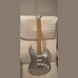 Fender H. E. R. Stratocaster Chrome Glow