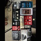 Kytarové efekty Boss, MXR, Dunlop, TC, pedály Vol/WAX/dist