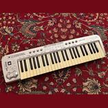 Moving out`sale/ behringer UMX49