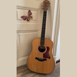 Prodám akustickou kytaru Taylor Model 110